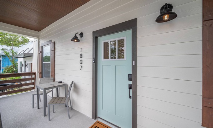 Ybor City House | New Modern Farmhouse in the <3 of Ybor City!