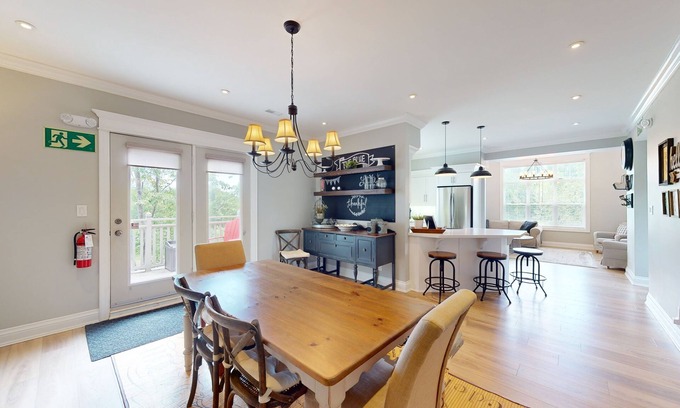 The Blue Mountains House | Newly renovated retreat w/open layout, shared pool & near the Village