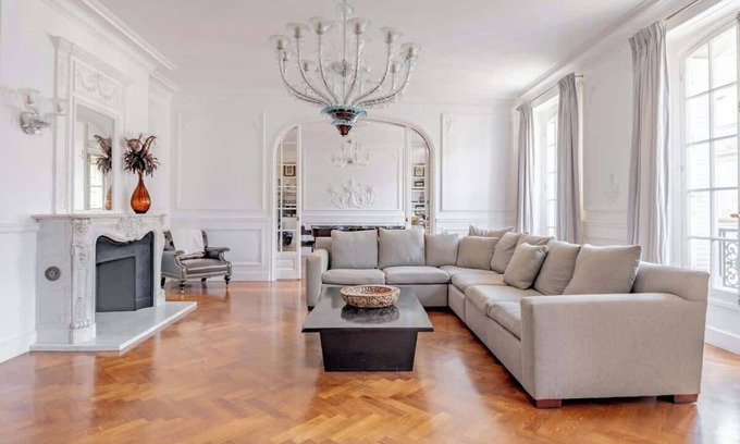 Faubourg-du-Roule Apartment | Parisian Elegance 3-Beds near Champs Elysées