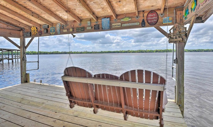 Crescent City House | Picturesque Retreat on St Johns River + Docks