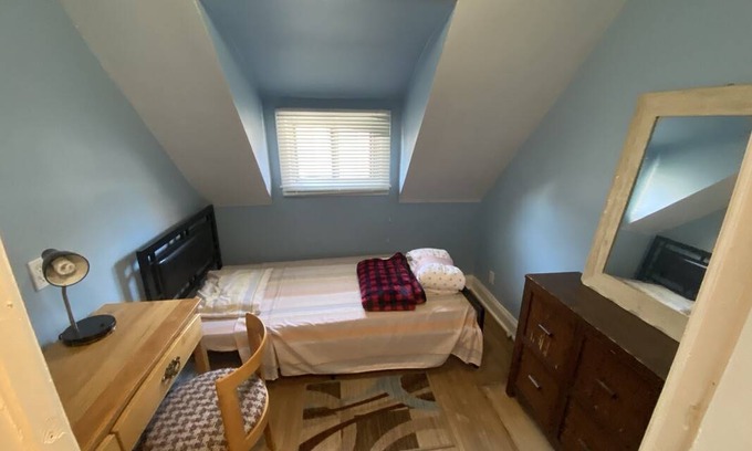 Keelesdale - Eglinton West Resort | Private room ∙ 1 guest