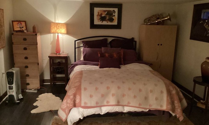Old East York Resort | Private room ∙ 1 guest