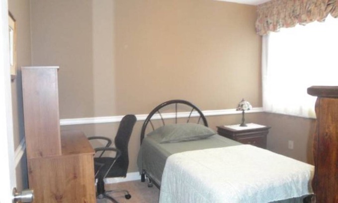 Erin Mills Resort | Private room ∙ 1 guest
