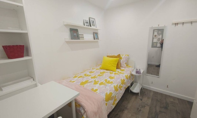 North York Resort | Private room ∙ 1 guest