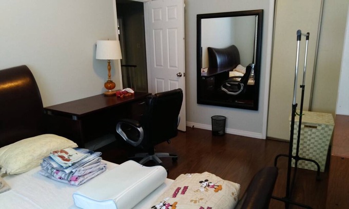 Thornhill Resort | Private room ∙ 1 guest