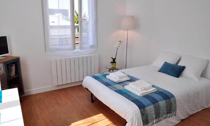 Centre Apartment | RESIDENCE ROCHEGUDE-Studio1-PROCHE LA DEFENSE/PARIS