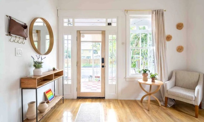 Ybor City House | Restored Historic Home in Ybor! Wifi -AC- PETS OK