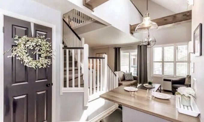 Craigleith House | Rustic Loft at Blue