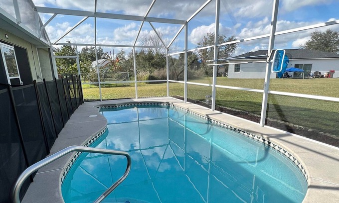 Poinciana House | Security Convenience with a Hint of Luxury