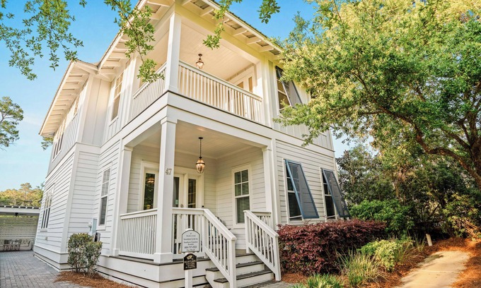 Greenway Park House | Serendipity by the Sea - Pet-Friendly, Near Beach, Summer Kitchen, Community Poo
