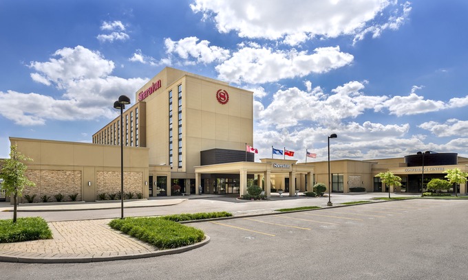 Etobicoke Hotel | Sheraton Toronto Airport Hotel & Conference Centre