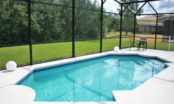 Calabria House | Sleeps up to 10 in this fully equipped home- Calabria in Kissimmee