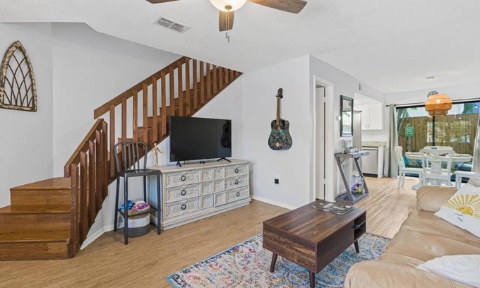 Villages of Seaport House | Soak in the Coastal Vibes – Stay by Beautiful Peacock Beach!
