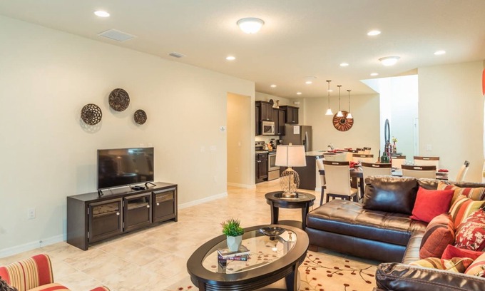 Four Corners House | 🥇 Spacious 6bd house near Disney (WW455)