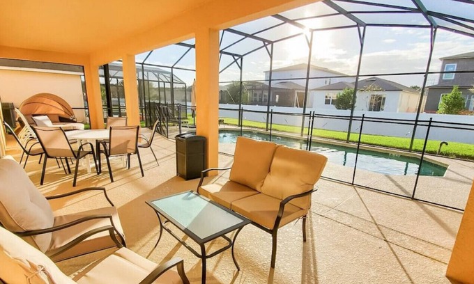 Seasons House | Spacious Home For Big Families *Near Themed Parks*Pool*Game Room