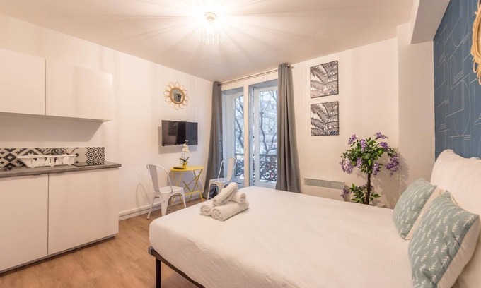 Quartier de la Monnaie Apartment | St Germain - Quartier latin : lovely flat for 2