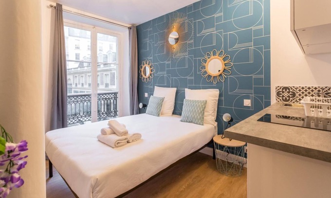 Quartier de la Monnaie Apartment | St Germain - Quartier latin : lovely flat for 2