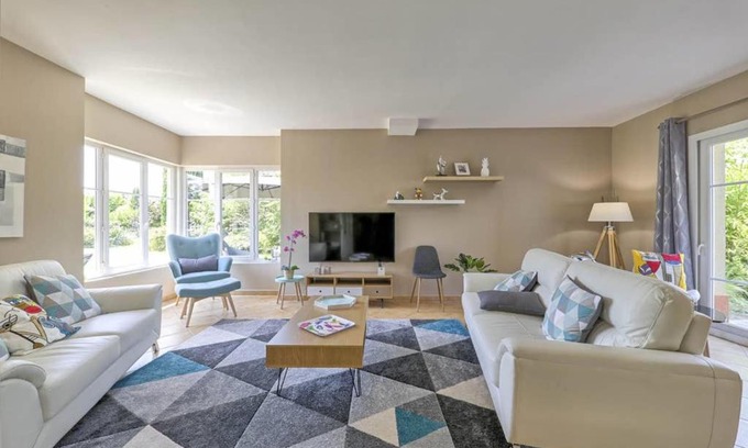 Magny-le-Hongre Villa | Standing Villa Magny
