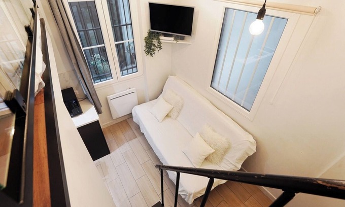 Hopital Saint-Louis Apartment | Studio Belleville