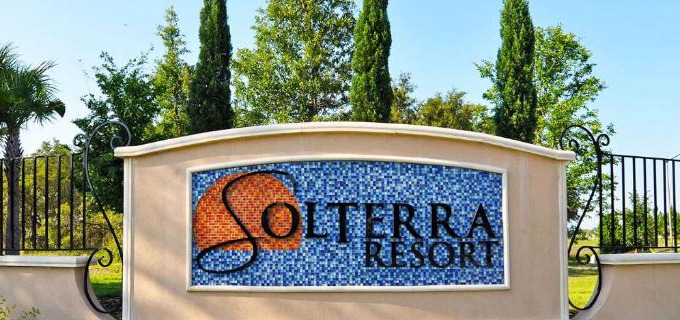 Loughman House | Stunning Corner-Townhome w Private Pool