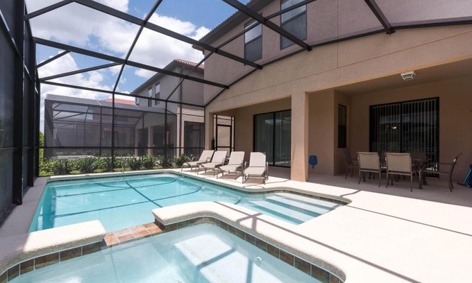 Loughman House | Sunshine Hideaway