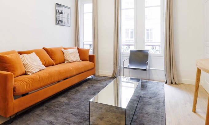 Quartier Saint-Georges Apartment | Superb apartment - Place de Clichy - Mobility lease