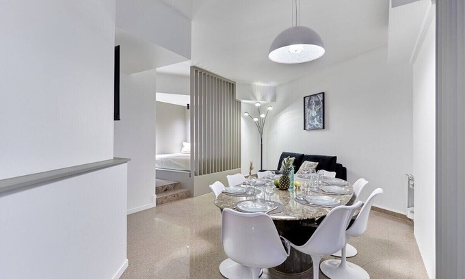 Quartier de la Roquette Apartment | Superb Parisian apartment/Père Lachaise