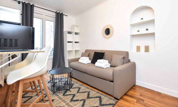 Neuilly-sur-Seine Apartment | Superb Studio -Neuilly / La Défense BAIL MOBILITY