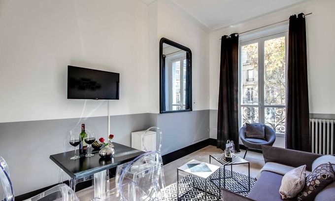 Saint-Germain-des-Pres Apartment | Sweett | Saint Germain II