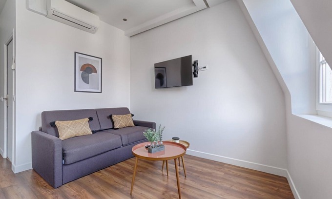 Strasbourg -Saint-Denis Apartment | TBS 315 - Splendid studio near the Marais district