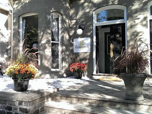 Wellington Place Hostel | The Clarence Park