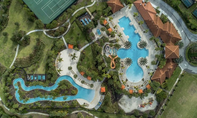 Sunridge Woods House | The Living Oasis