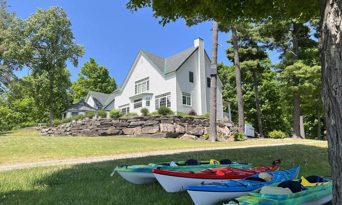 Calabogie House | The Lotus – Home with the best view of Calabogie Lake