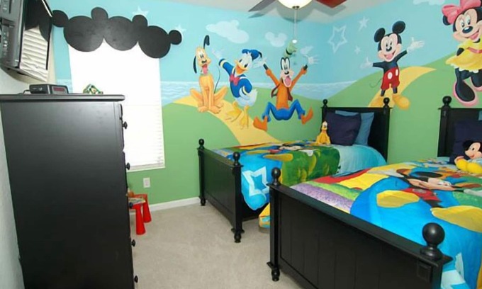 Windsor Hills Villa | Three miles to Disneys