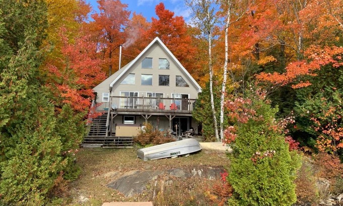 Perry Cottage | Tranquil Bay Lake Waterfront