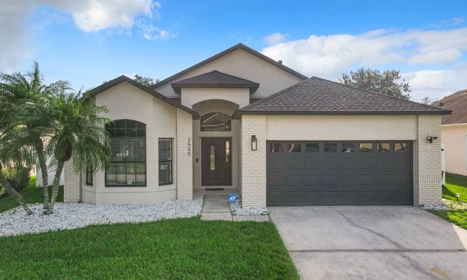 Crescent Lakes House | Traveler's Dream - Pool, Games, Disney+