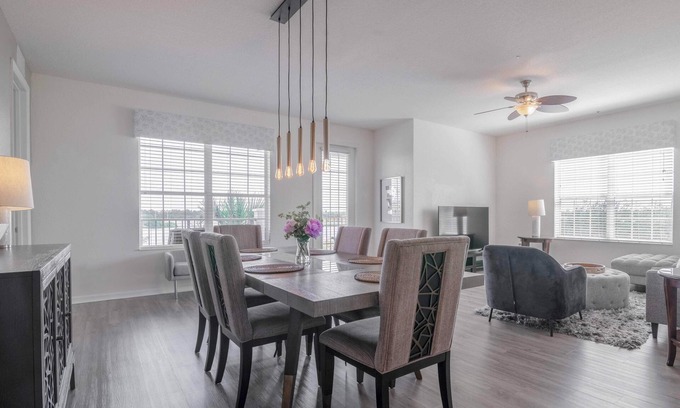 Florida Central Atlantic Coast Condo | Vista Cay Lakeview Panorama. Near all theme parks and walk to conventions