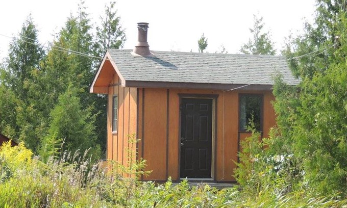 Grey Highlands House | Waterfront cozy cabin on private trout lake
