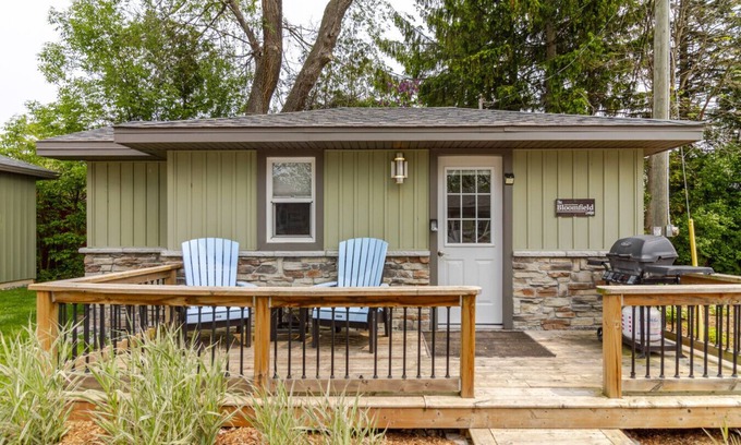 Bloomfield Apartment | Westlake Couple`s Cottage