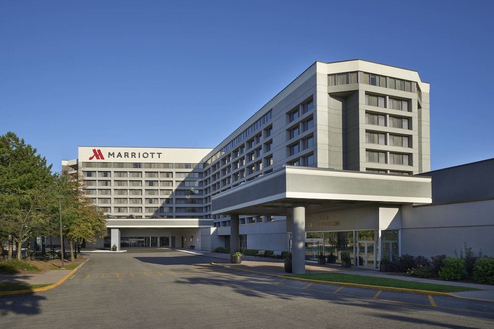 Etobicoke Hotel | Toronto Airport Marriott Hotel