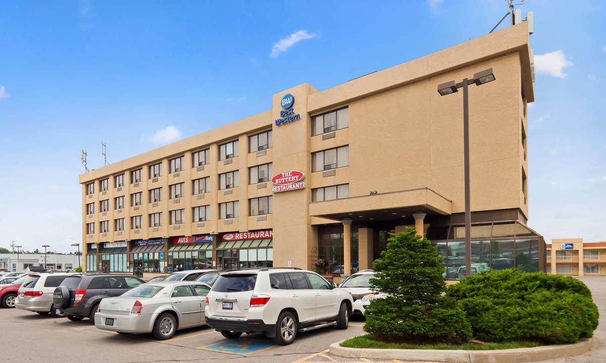Newmarket Hotel | Best Western Voyageur Place Hotel