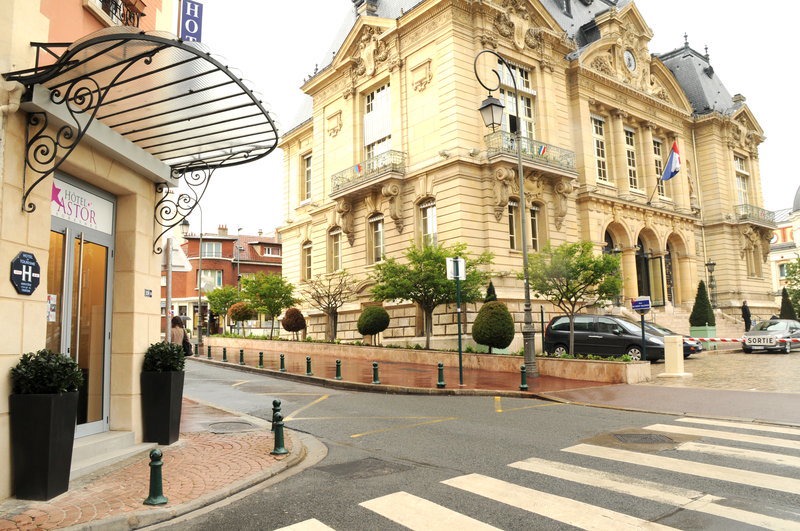 Suresnes Hotel | Hôtel Mercure Paris Suresnes Longchamp