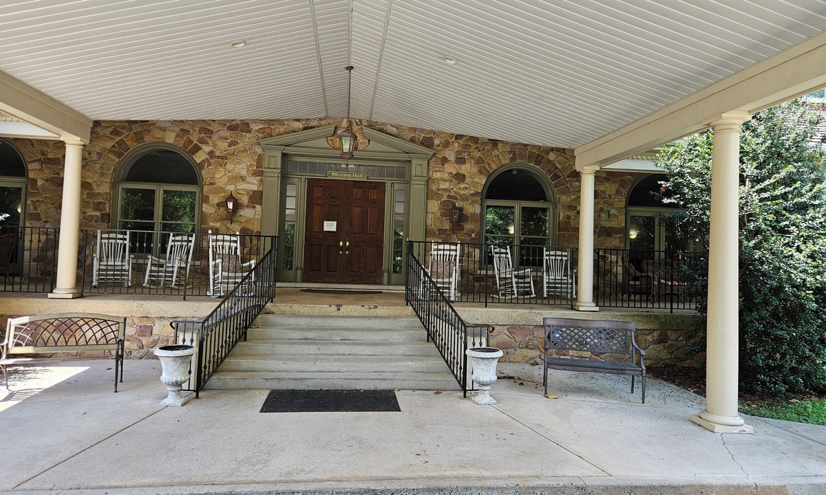 Valley Forge House | Cozy hotel in charming Phoenixville with WiFi, AC