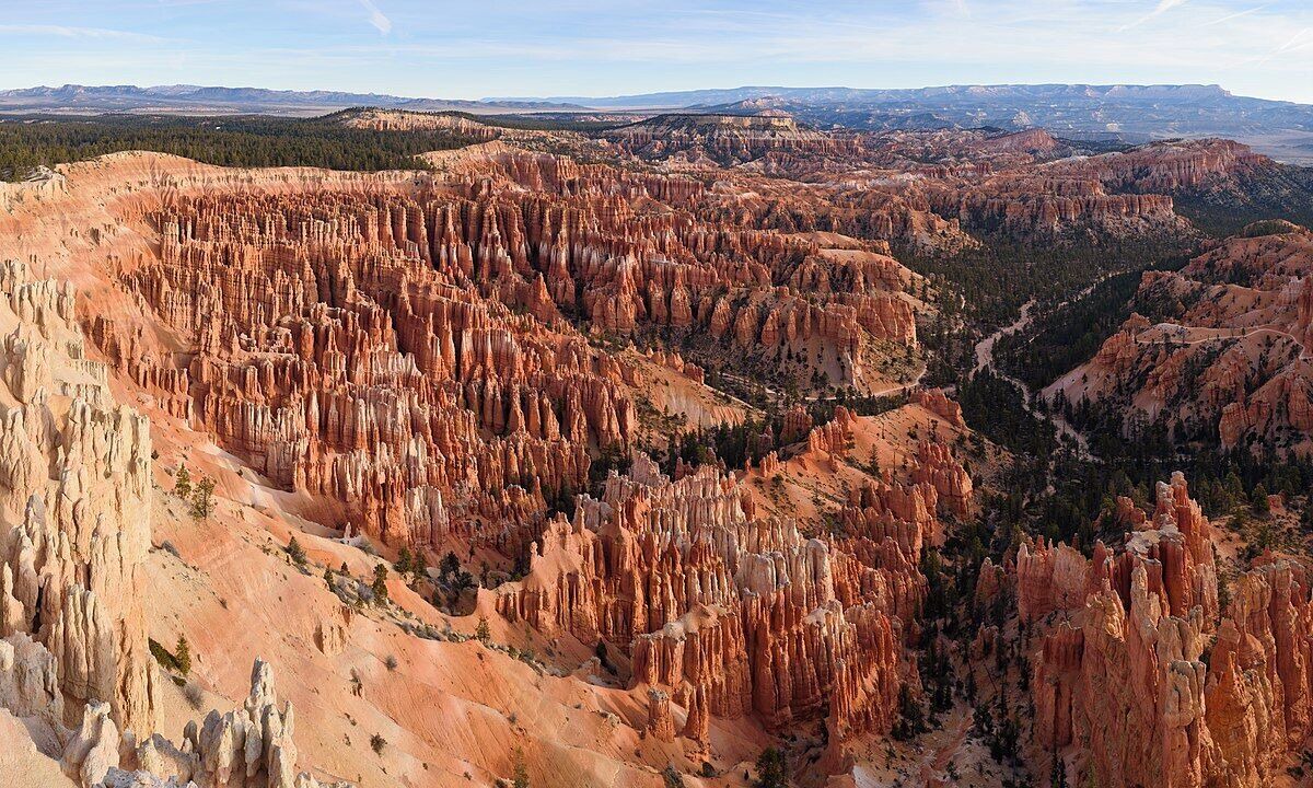 Panguitch RV Rental | Glamping bunkhouse located minutes from Bryce Canyon National Park