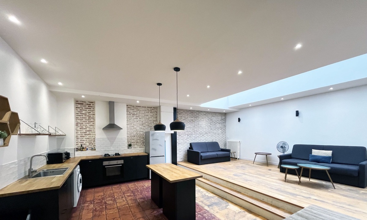 19th Arrondissement Apartment | Urban Flat 186 - Spacious 3 Bedroom Flat in Paris