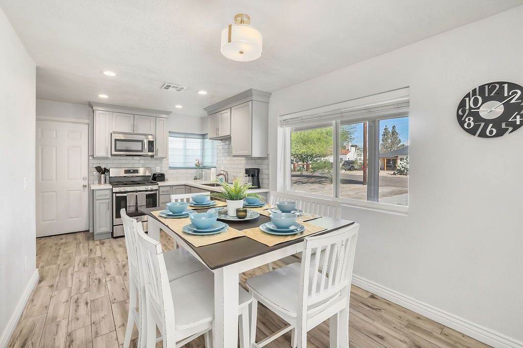 Coronado House | Phoenix Retreat, Main House and Casita, Sleeps 8