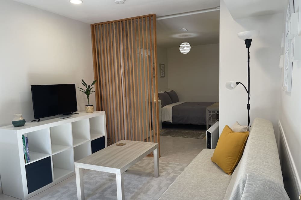 Bracondale Hill House | Casaloma Duplex on St. Clair West