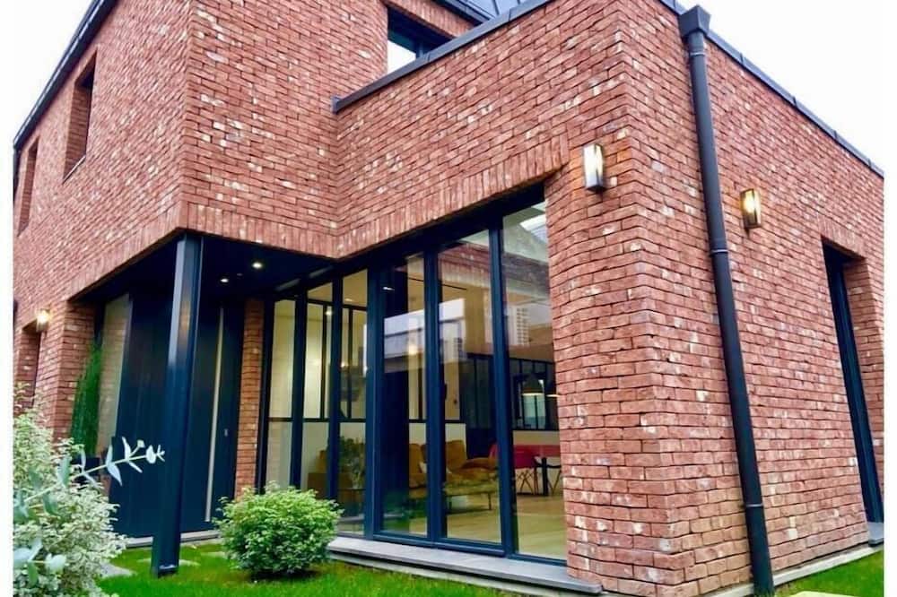 La Garenne-Colombes House | Vrbo Property