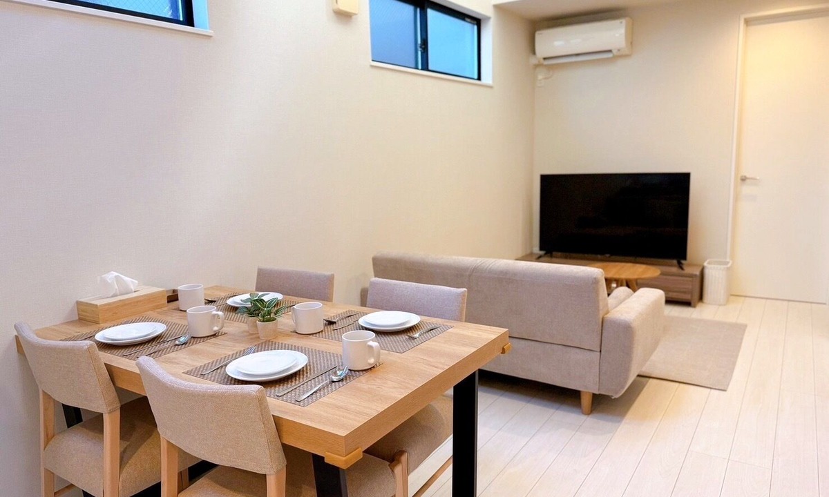 Itabashi House | Ikebukuro 2 min/Shinjuku 11 min/Shibuya 18 min/Max 8 people/3 bed rooms/Parking/High speed Wi-fi/Multilingual