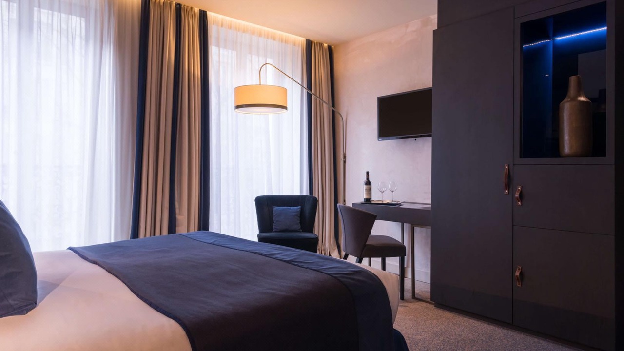 Photo of Bedroom in Faubourg Saint-Germain